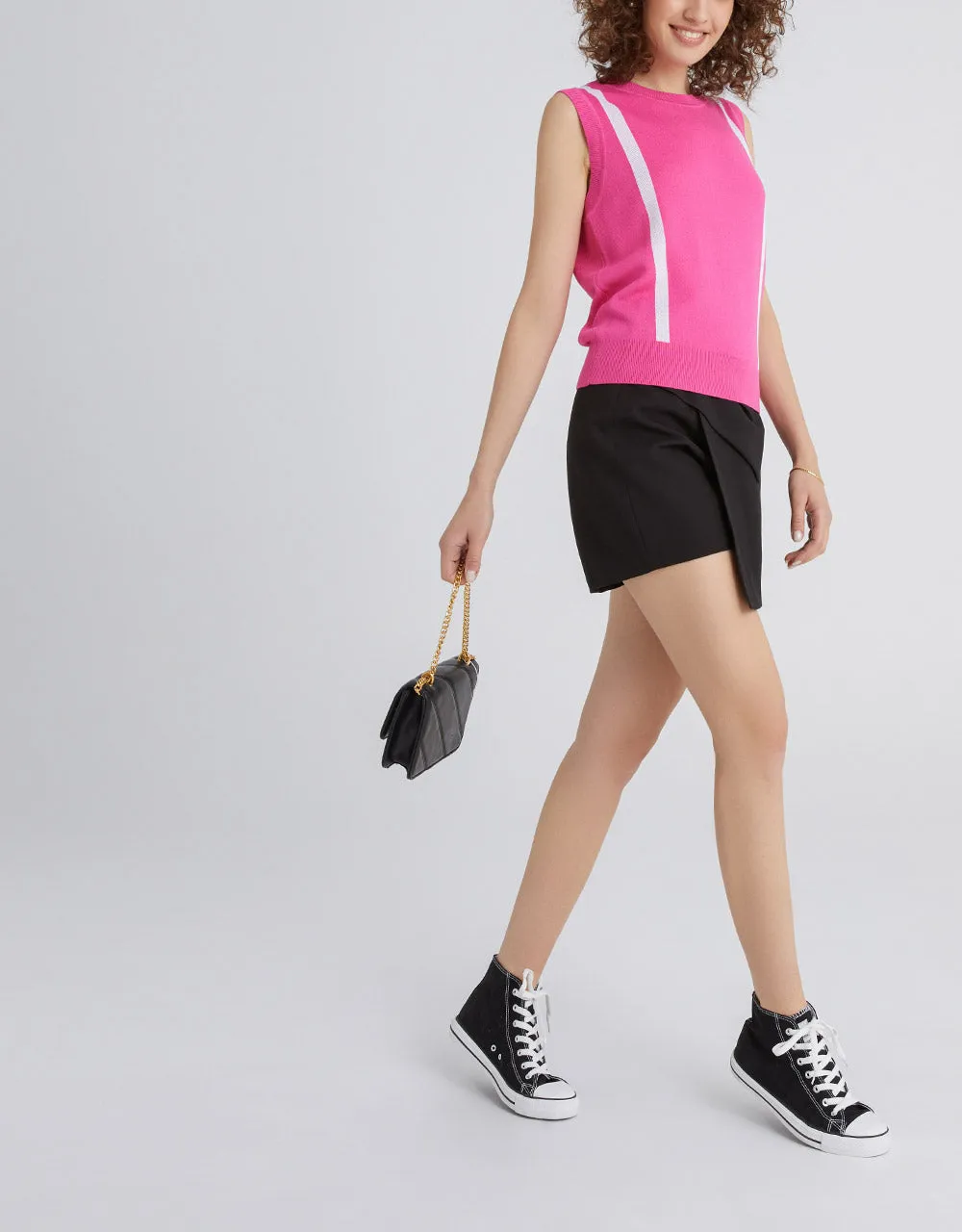 Crew Neck Sweater Vest sold by Urban Revivo product image thumbnail 4