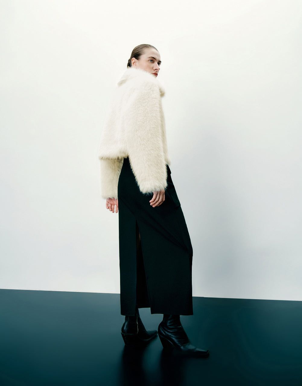 Straight Furry Coat sold by Urban Revivo product image thumbnail 4