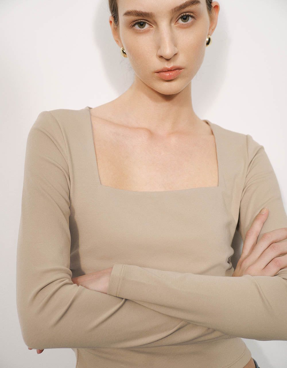 Ruched Square-Cut Collar Skinny T-Shirt sold by Urban Revivo product image thumbnail 5