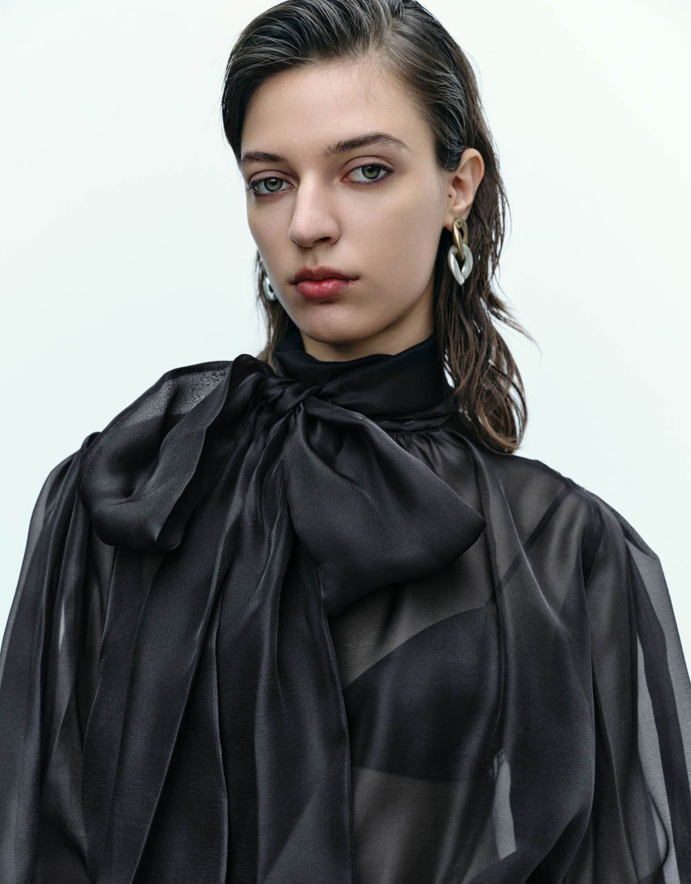 Sheer Overhead Shirt sold by Urban Revivo product image thumbnail 5