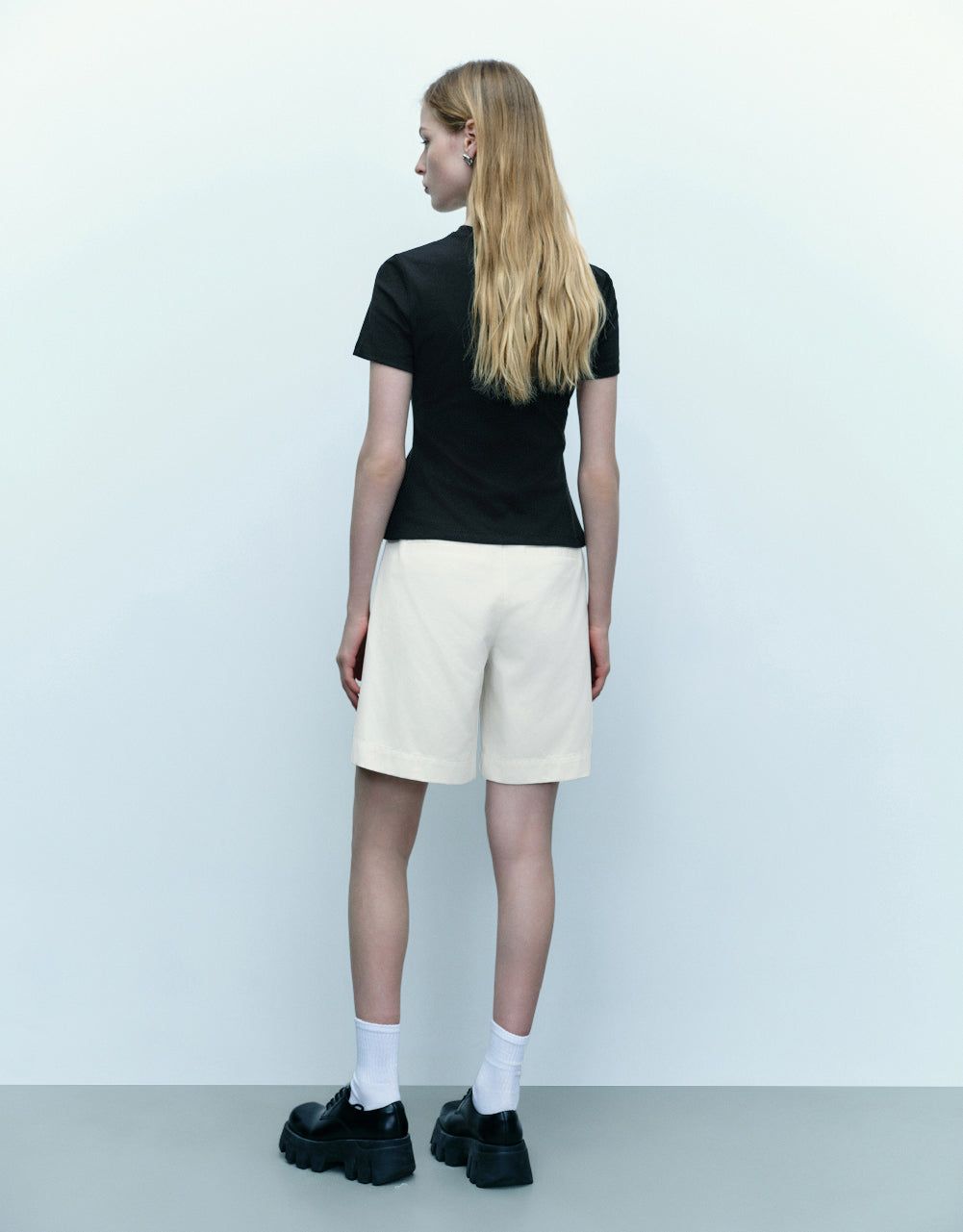 Pleated Wide-Leg Shorts sold by Urban Revivo product image thumbnail 5