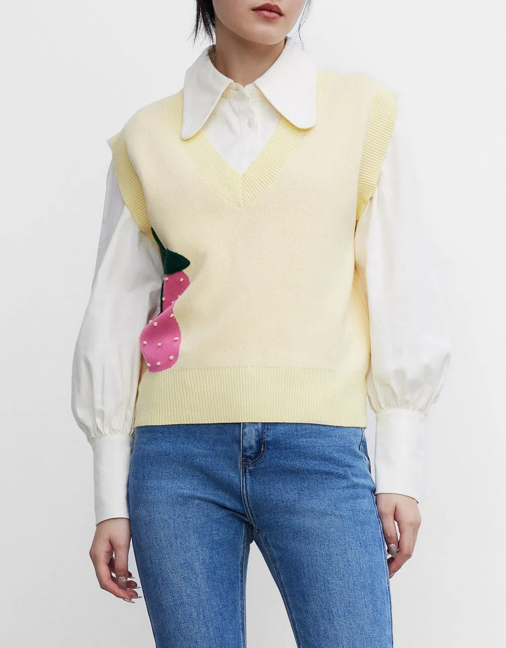 Strawberry Pattern Sweater Vest sold by Urban Revivo product image thumbnail 2