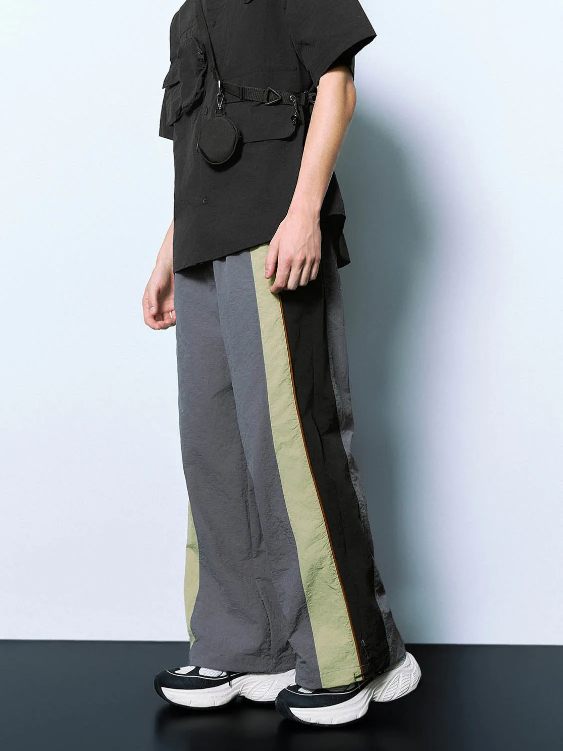 Drawstring Waist Printed Wide-Leg Pants sold by Urban Revivo product image thumbnail 3