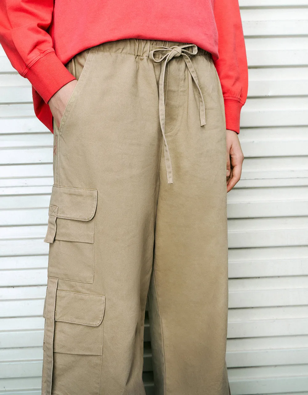 Multi-Pocket Drawstring Waist Wide-Leg Pants sold by Urban Revivo product image thumbnail 5
