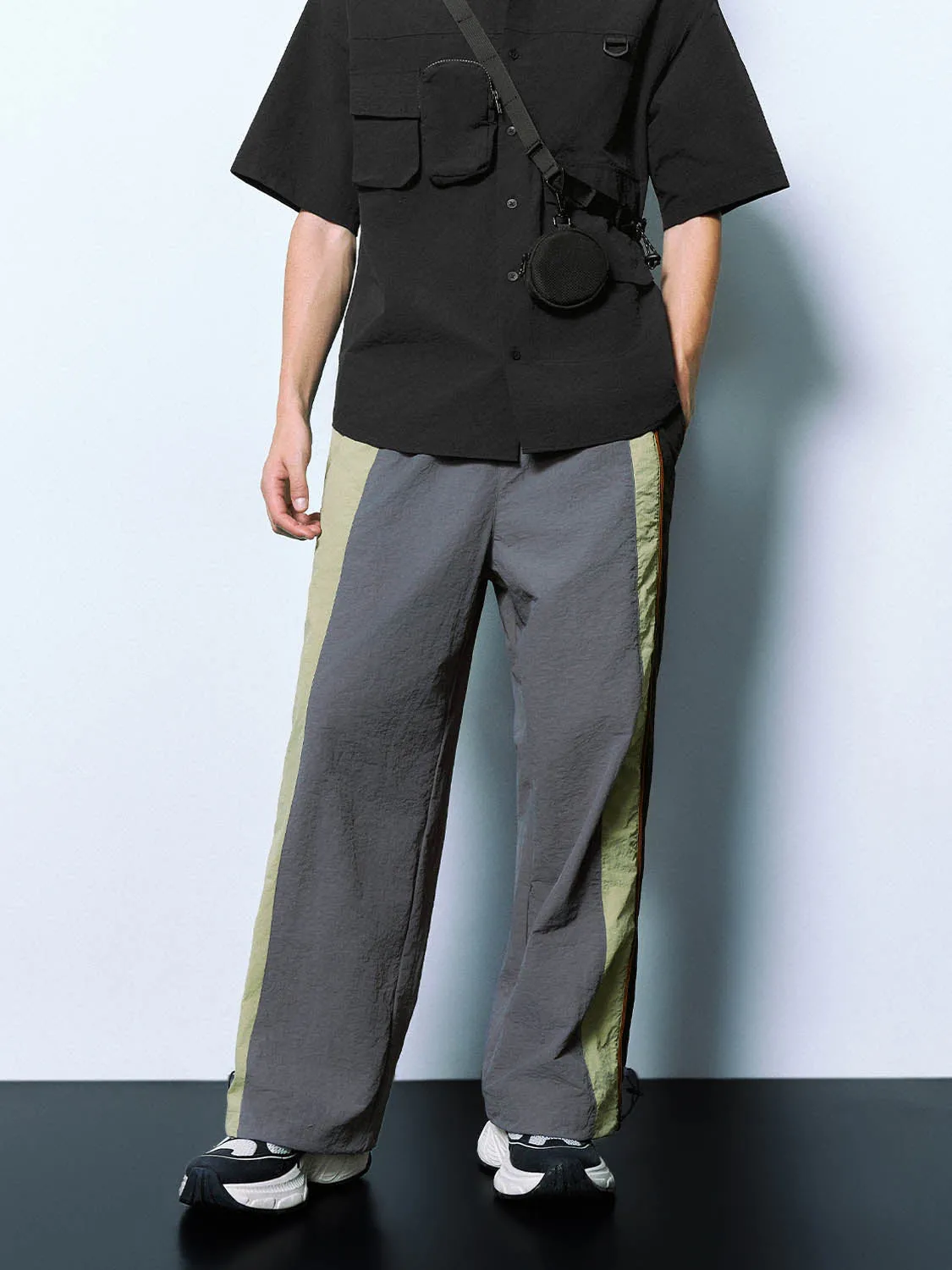 Drawstring Waist Printed Wide-Leg Pants sold by Urban Revivo product image thumbnail 2