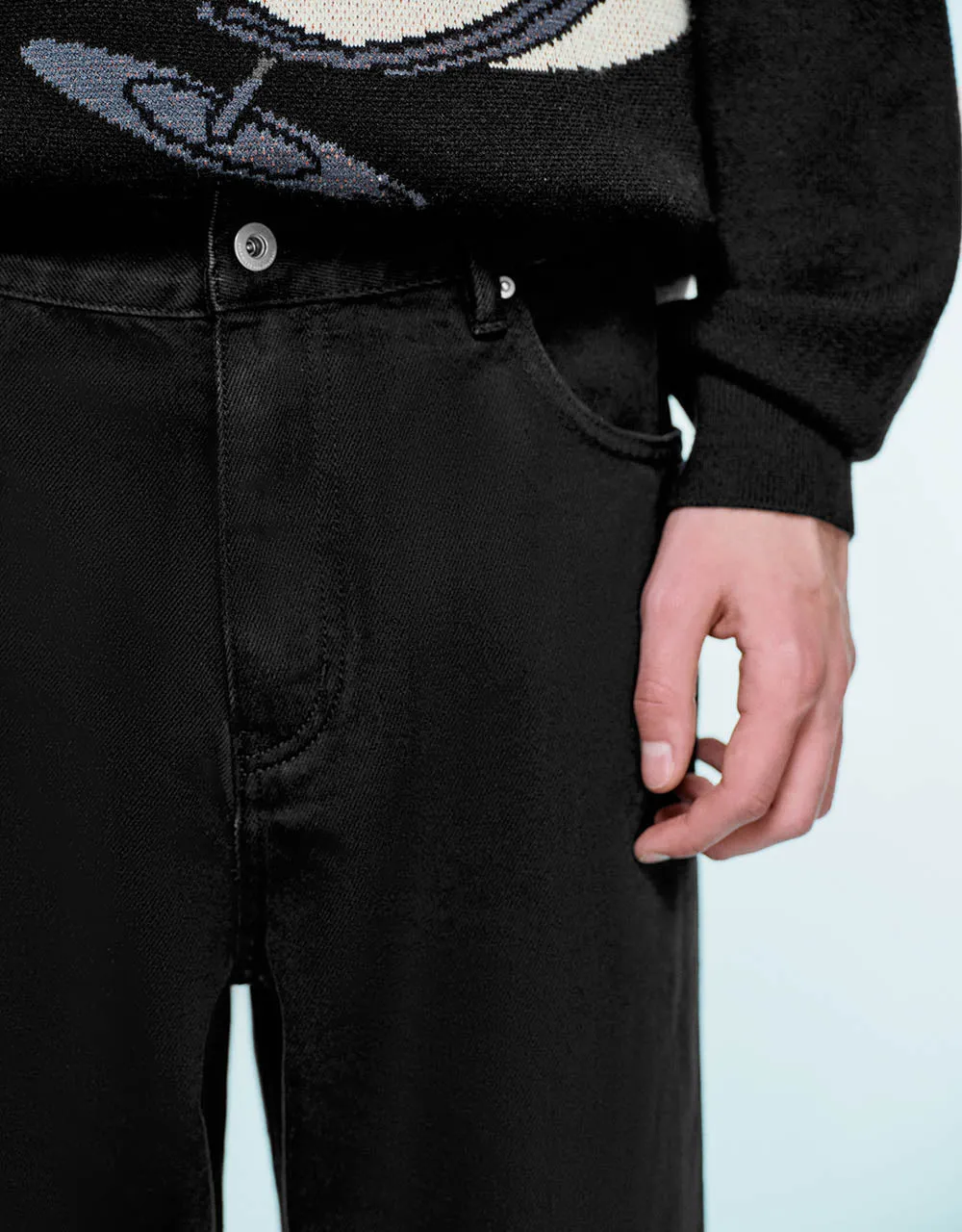 Straight Jeans sold by Urban Revivo product image thumbnail 5