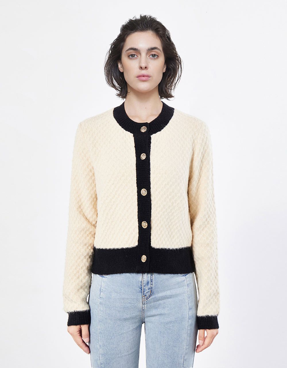 Contrast Trim Button Up Cardigan sold by Urban Revivo product image thumbnail 2