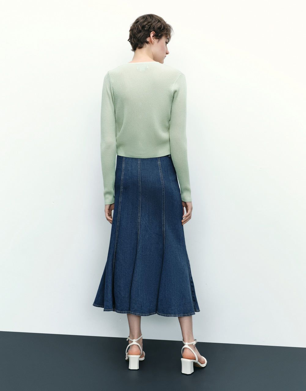 V-Neck Rib Knitted Cardigan sold by Urban Revivo product image thumbnail 4