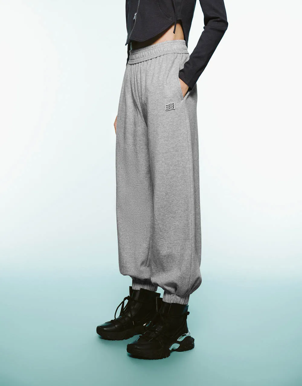Elastic Waist Knitted Jogger Pants sold by Urban Revivo product image thumbnail 4