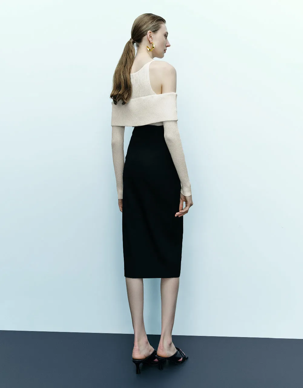 Drop Shoulder Sleeve Off-Shoulder Knitted T-Shirt sold by Urban Revivo product image thumbnail 4