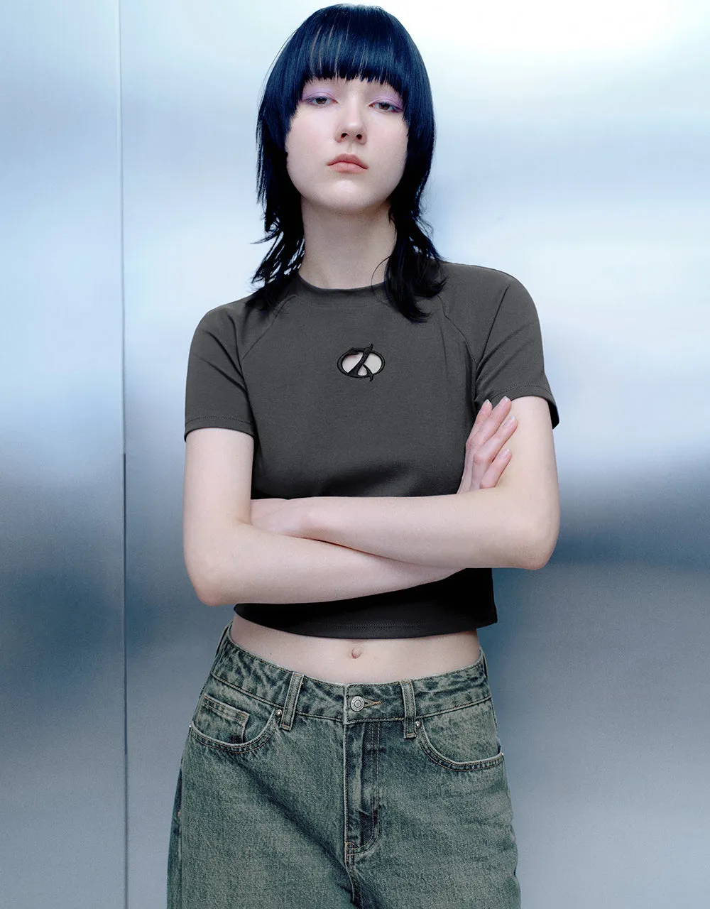 Printed Raglan Sleeve Crew Neck Skinny T-Shirt sold by Urban Revivo