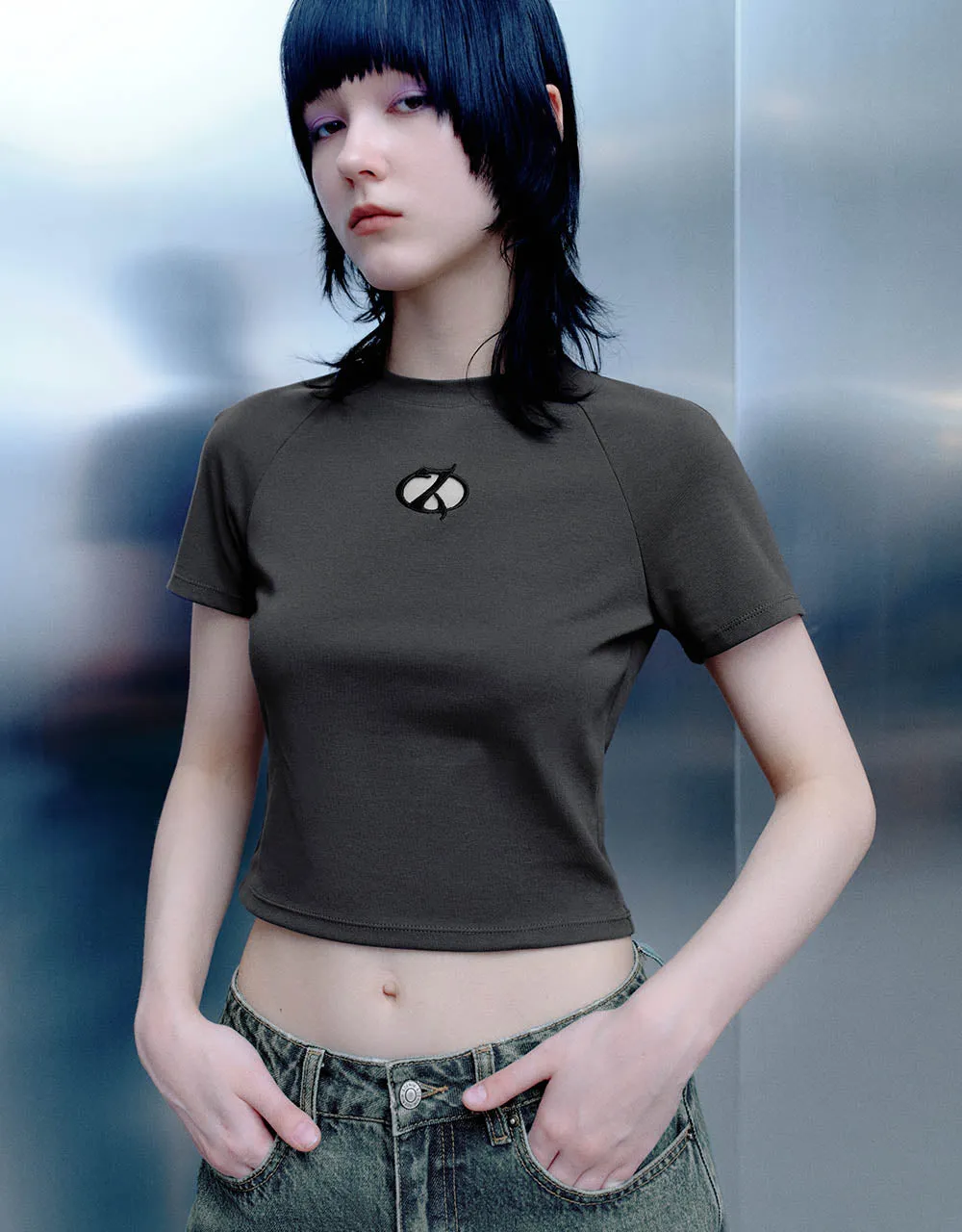 Printed Raglan Sleeve Crew Neck Skinny T-Shirt sold by Urban Revivo product image thumbnail 3