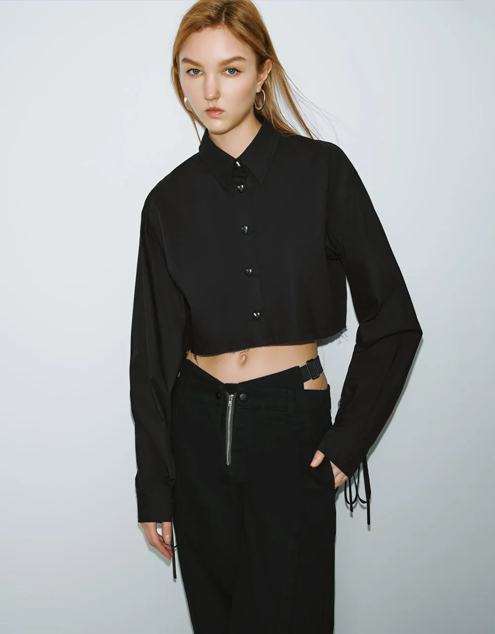 Heart Shape Button Cropped Straight Shirt sold by Urban Revivo product image thumbnail 3