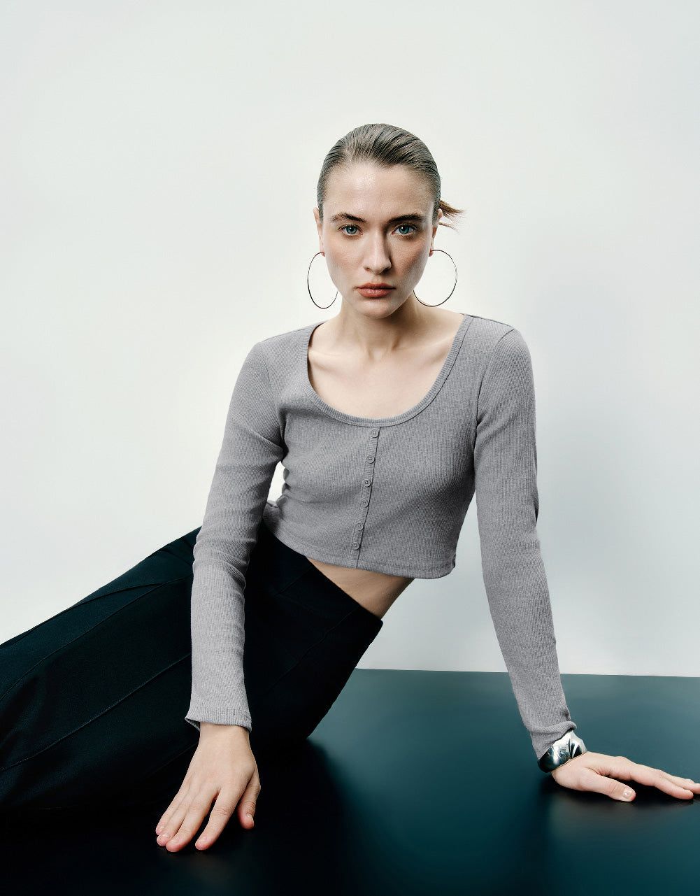 Basic Skinny Knitted T-Shirt sold by Urban Revivo product image thumbnail 3