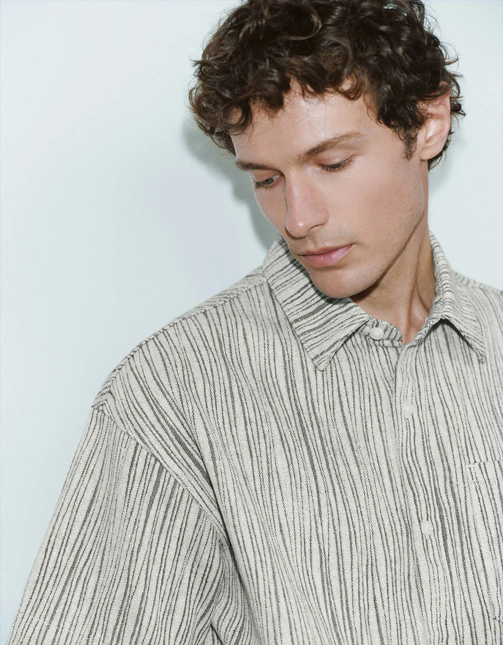 Textured Loose Denim Shirt sold by Urban Revivo product image thumbnail 4