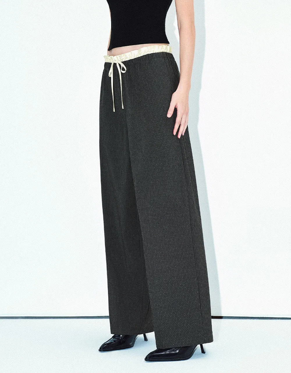 Drawstring Waist Straight Pants sold by Urban Revivo product image thumbnail 4
