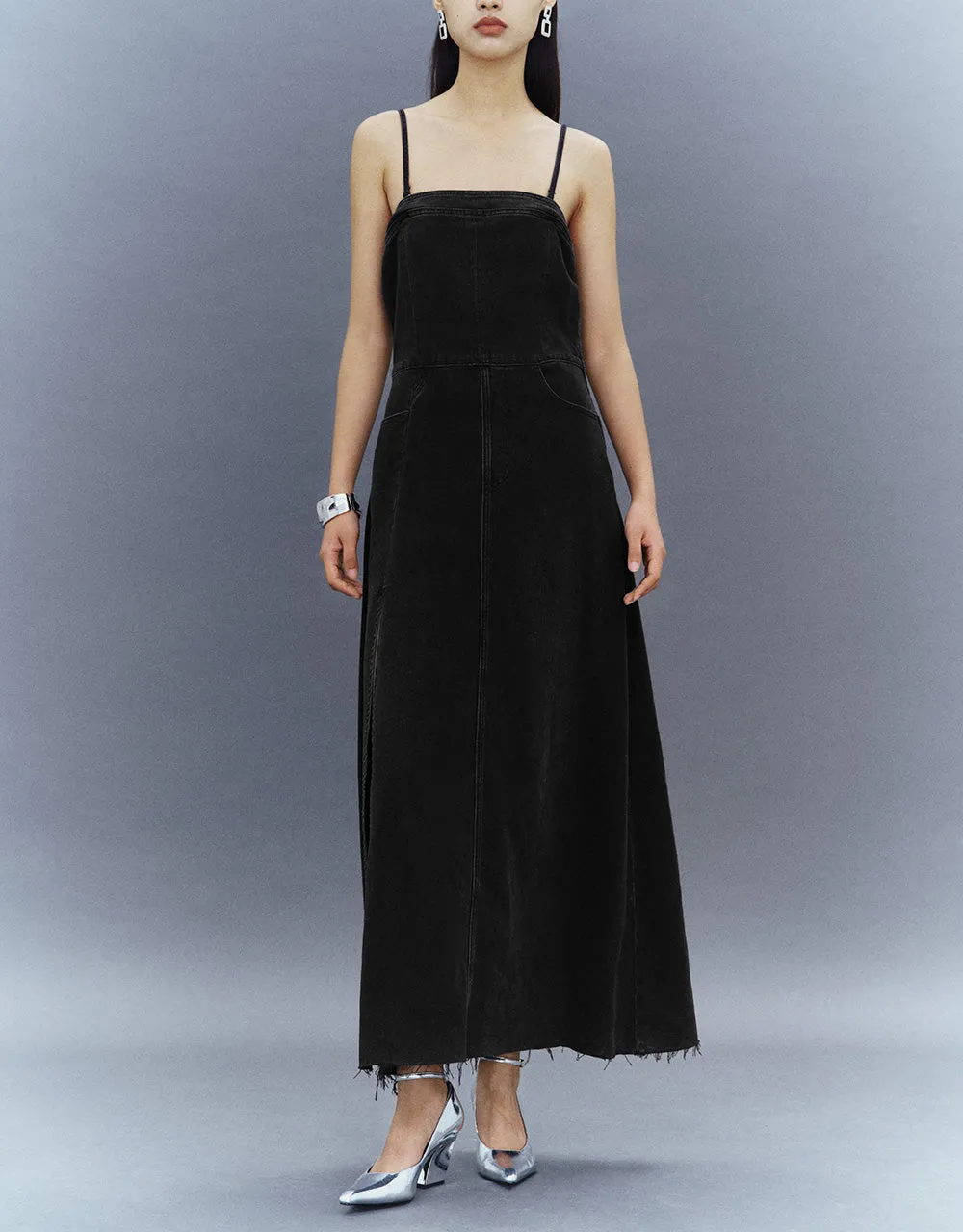 Skinny Midi Denim Dress sold by Urban Revivo product image thumbnail 2