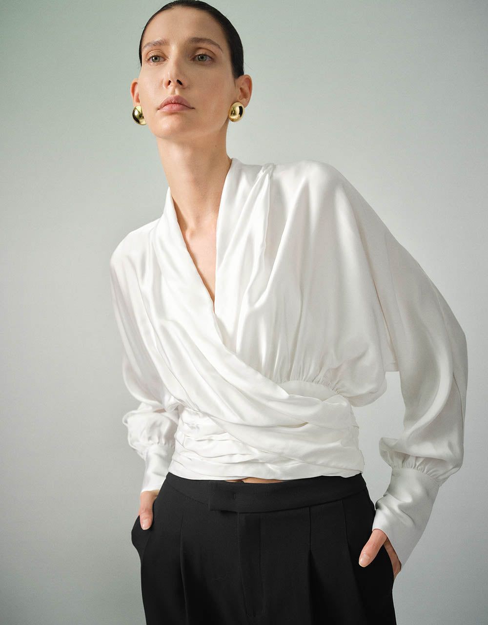 Suplice V-Neck Overhead Shirt sold by Urban Revivo product image thumbnail 3