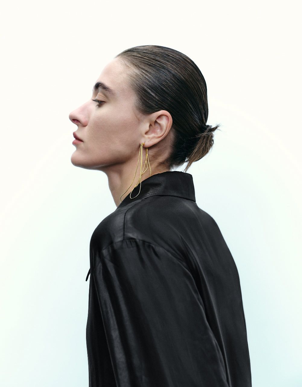 Slik Effect Button Up Shirt sold by Urban Revivo product image thumbnail 5