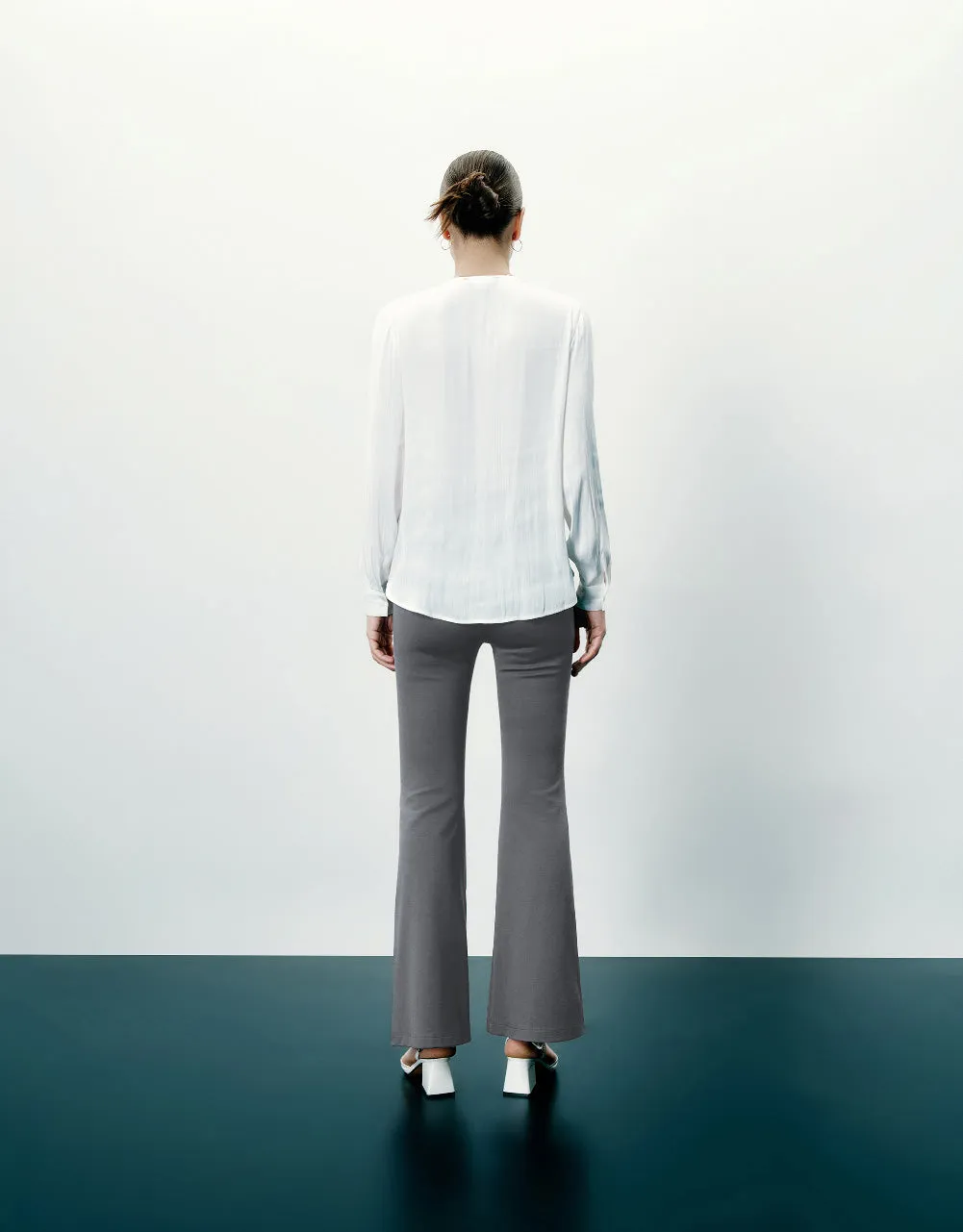 Skinny Cropped Flare Pants sold by Urban Revivo product image thumbnail 5