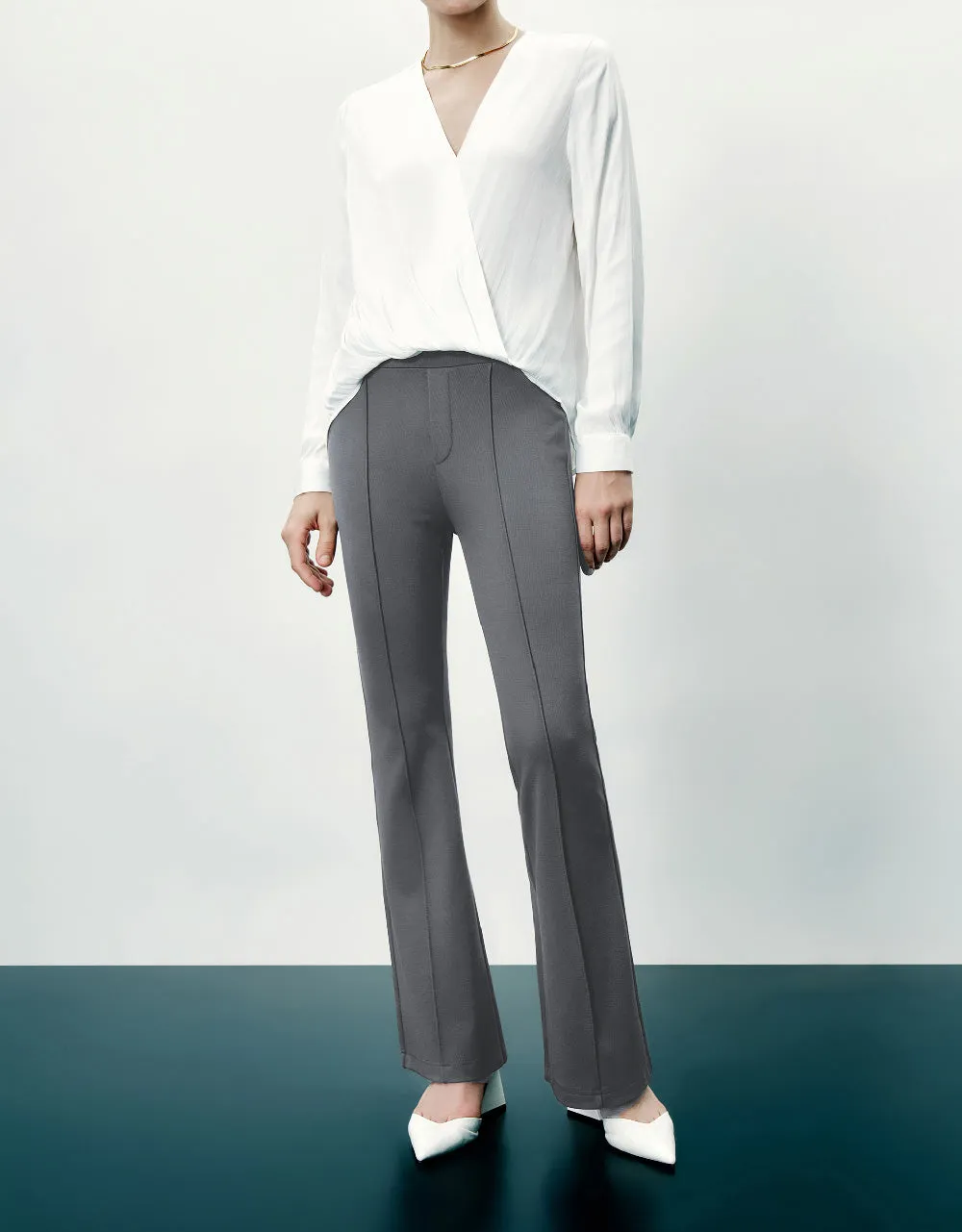 Skinny Cropped Flare Pants sold by Urban Revivo product image thumbnail 2
