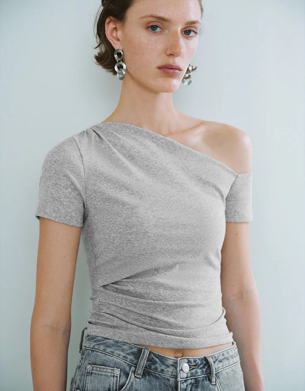 One Shoulder Knitted Skinny T-Shirt sold by Urban Revivo product image thumbnail 3