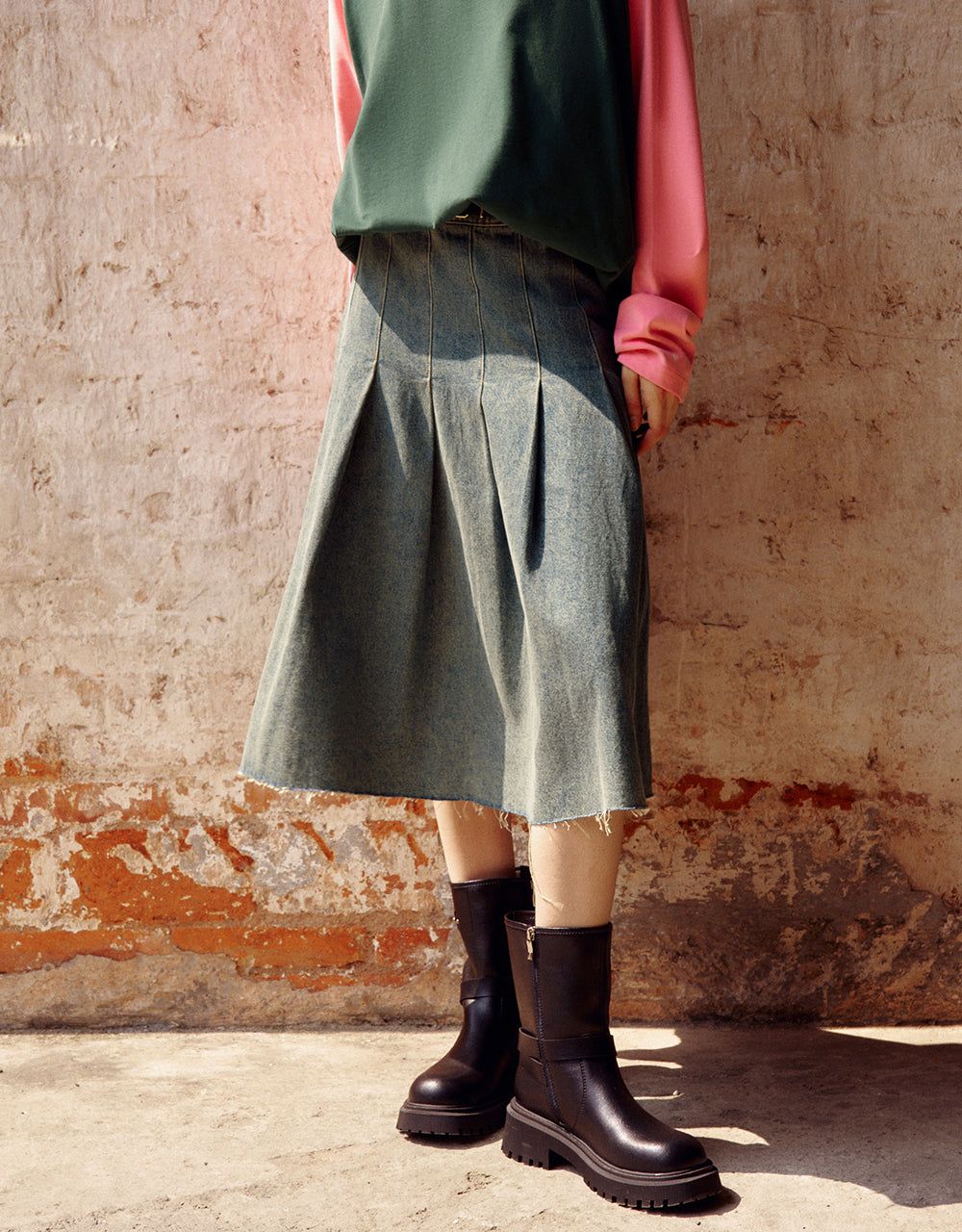 Pleated Midi A-Line Denim Skirt sold by Urban Revivo product image thumbnail 2
