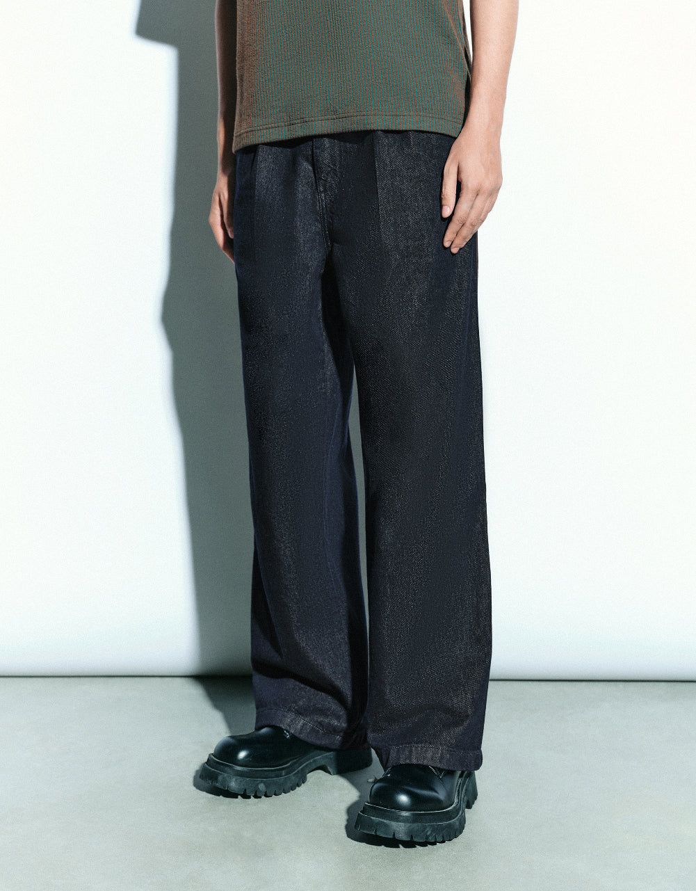 Straight Jeans sold by Urban Revivo product image thumbnail 4