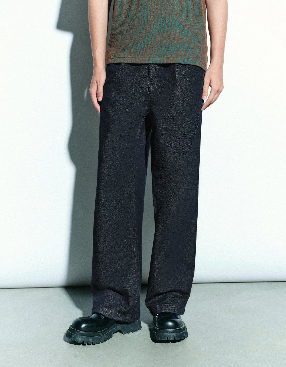 Straight Jeans sold by Urban Revivo product image thumbnail 3