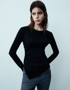 Crew Neck Skinny Knitted T-Shirt sold by Urban Revivo