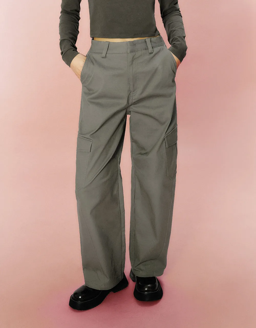Loose Straight Pants sold by Urban Revivo product image thumbnail 2