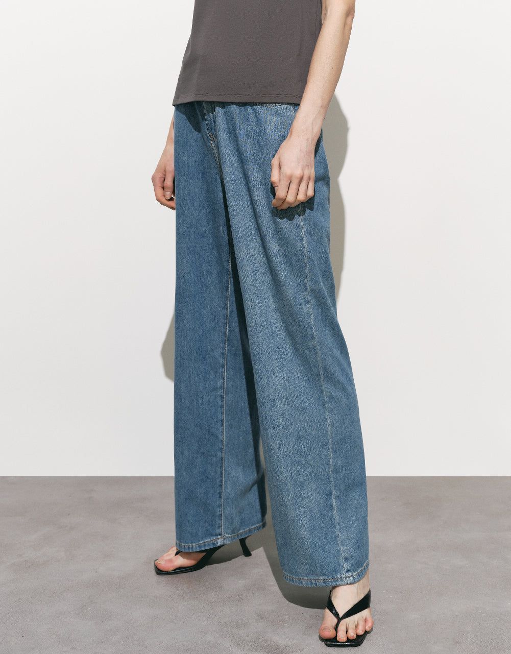 Wide-Leg Jeans sold by Urban Revivo product image thumbnail 4