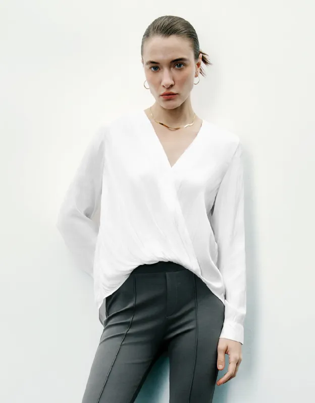 V-Neck Overhead Shirt sold by Urban Revivo