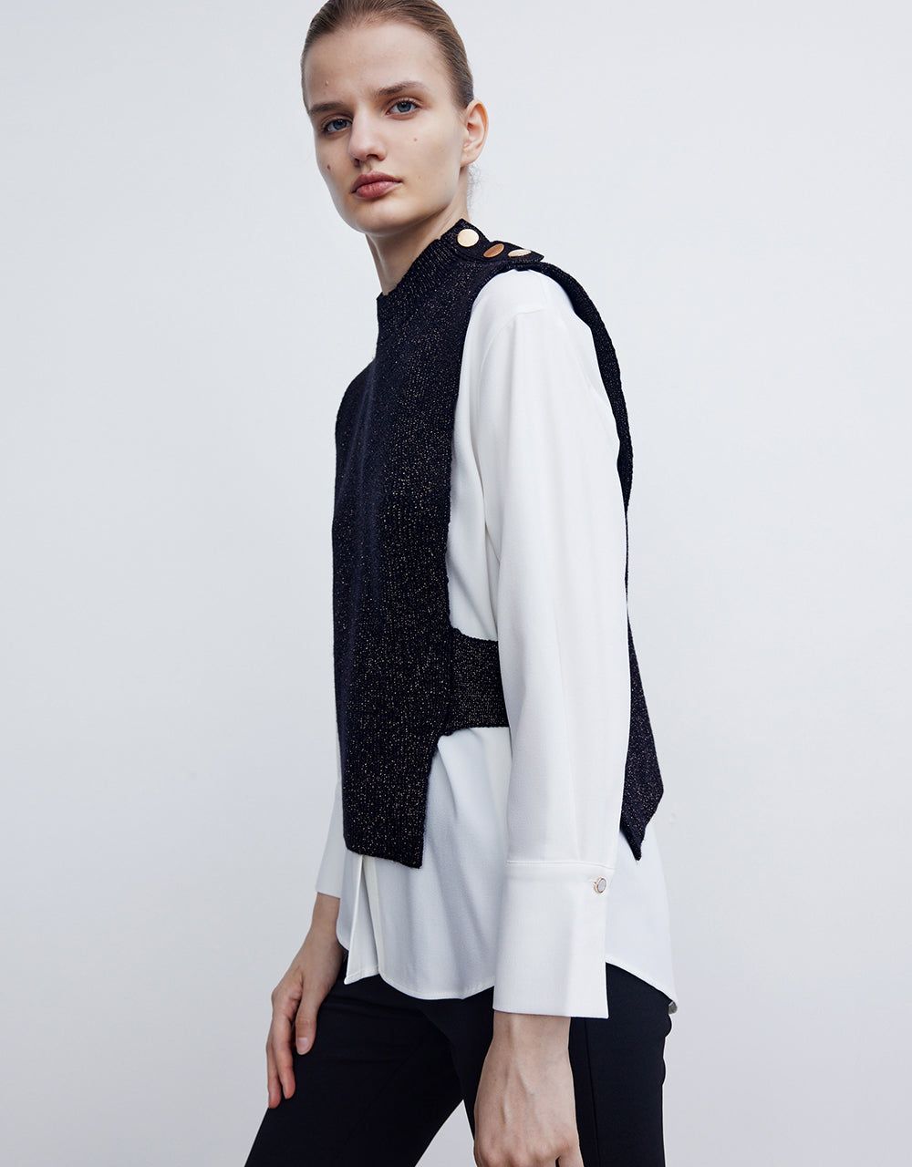Slit Hem Sweater Vest sold by Urban Revivo product image thumbnail 3
