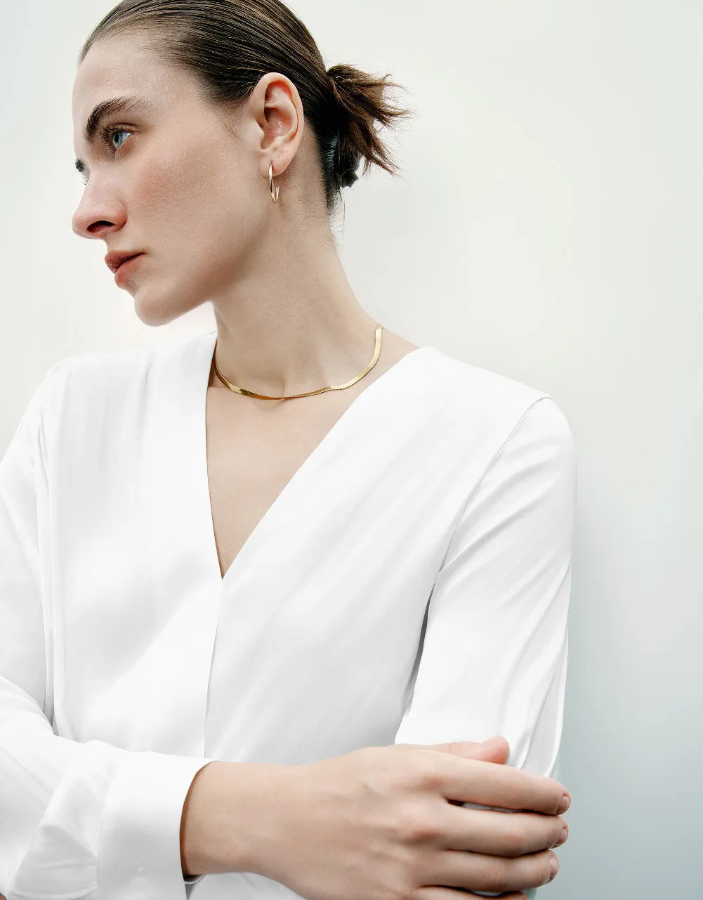 V-Neck Overhead Shirt sold by Urban Revivo product image thumbnail 5