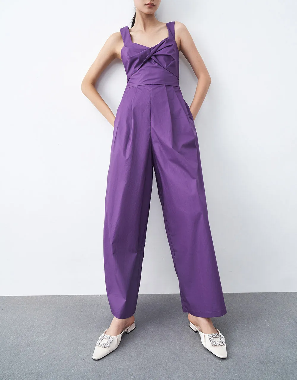 Sleeveless Twist Front Jumpsuit sold by Urban Revivo product image thumbnail 2