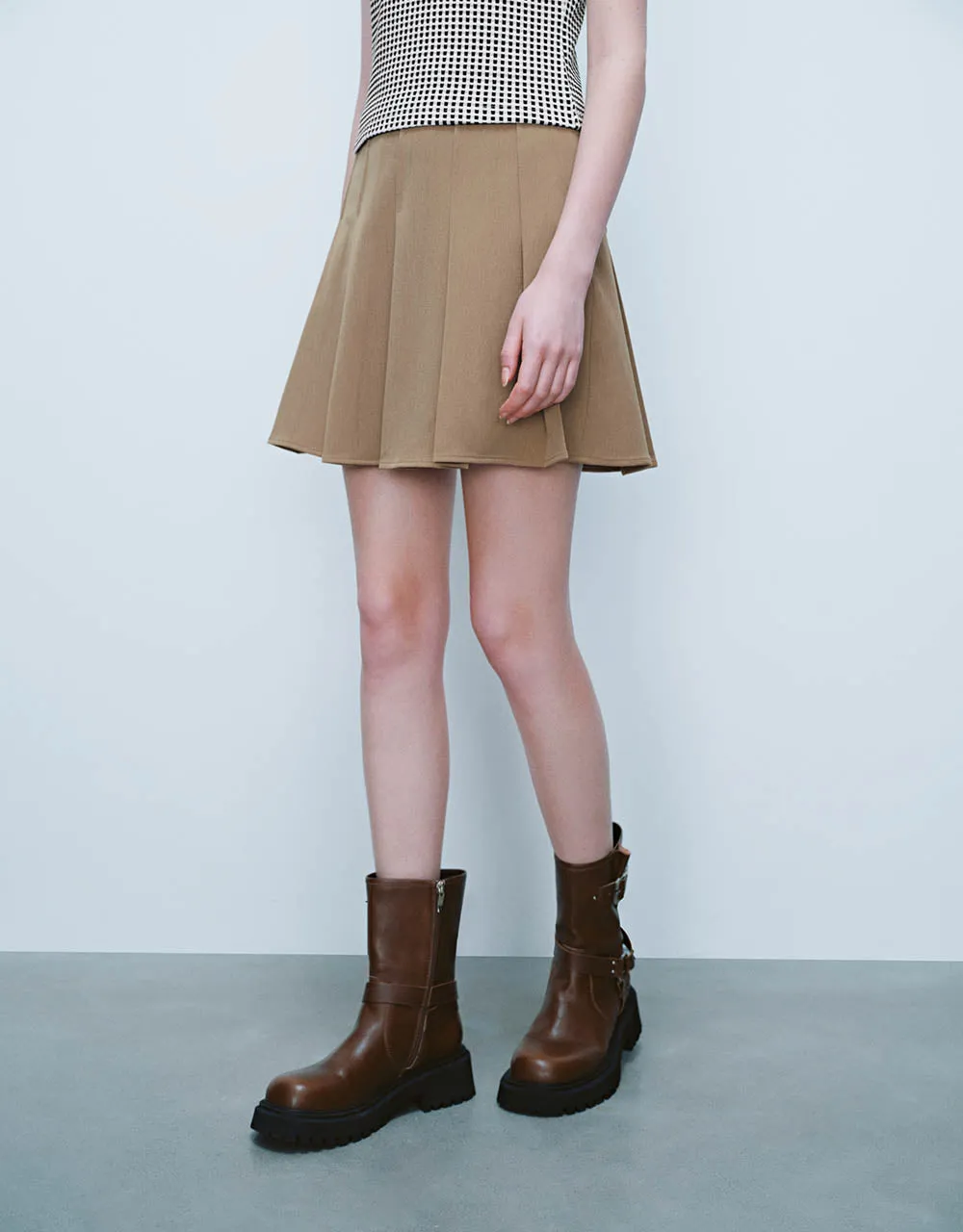 Pleated Mini A-Line Skirt sold by Urban Revivo product image thumbnail 4
