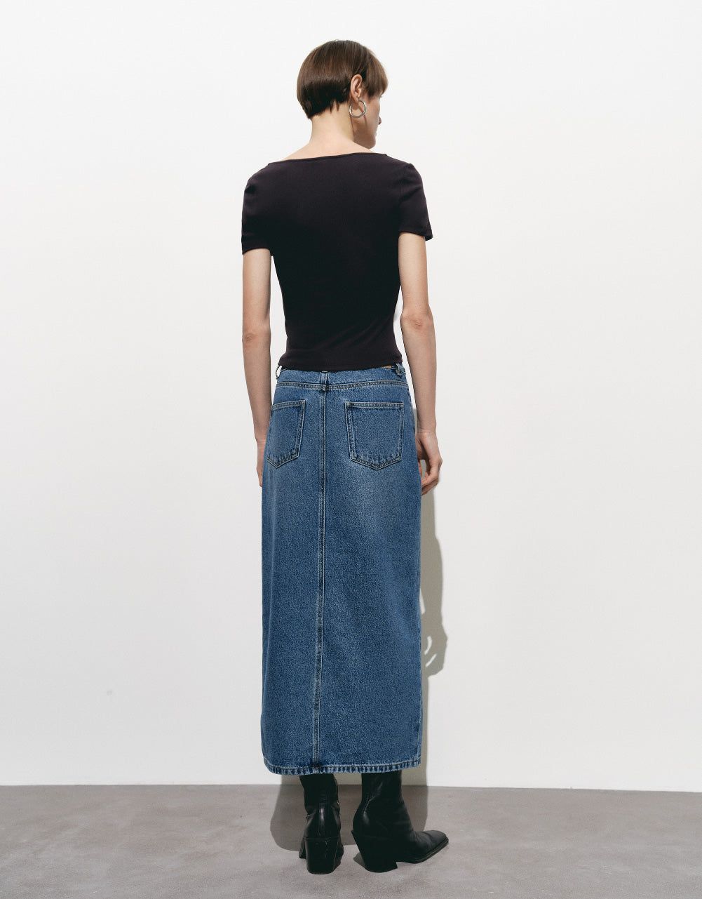 Split Hem Straight Denim Skirt sold by Urban Revivo product image thumbnail 5