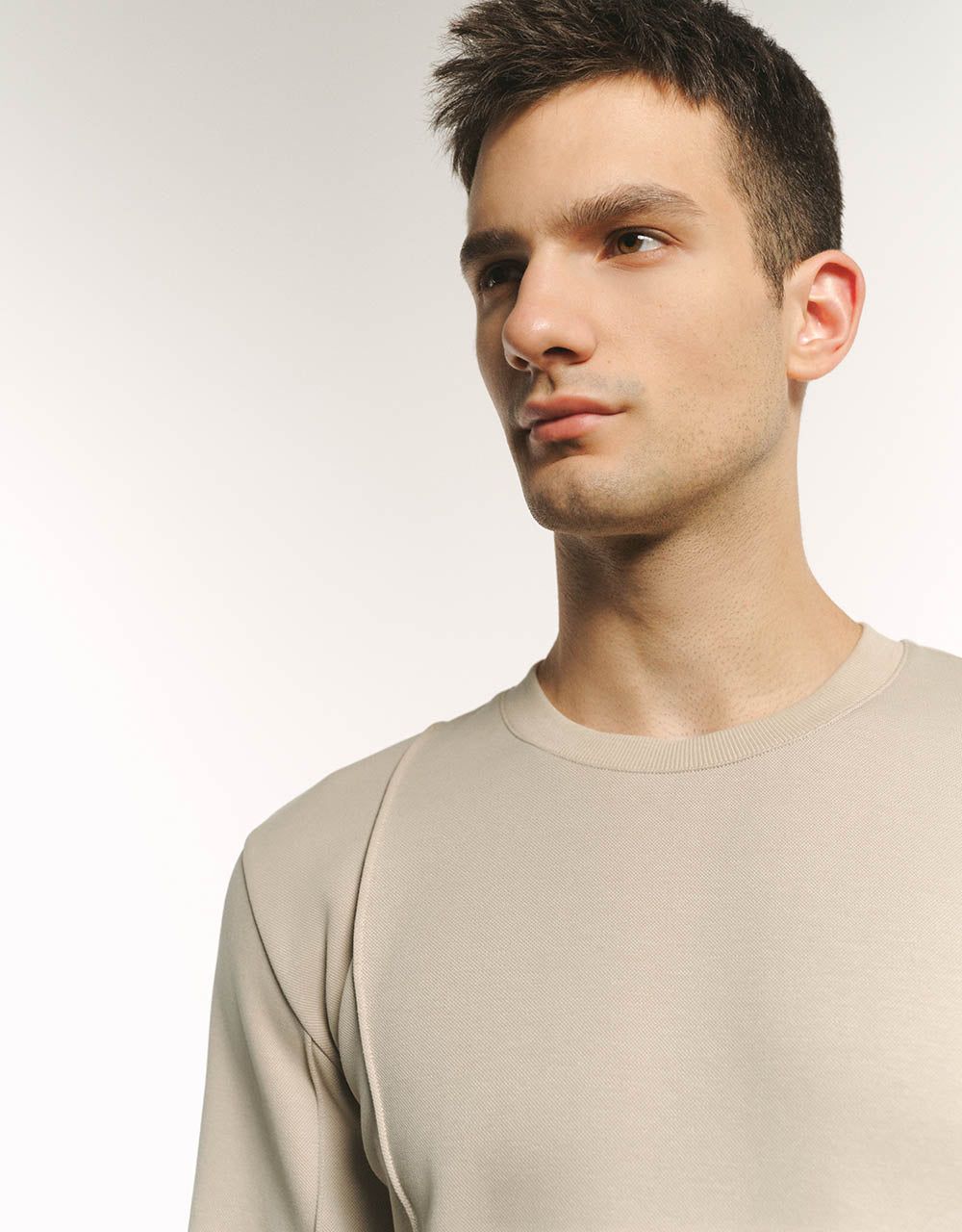 Crew Neck Sweatshirt sold by Urban Revivo product image thumbnail 5