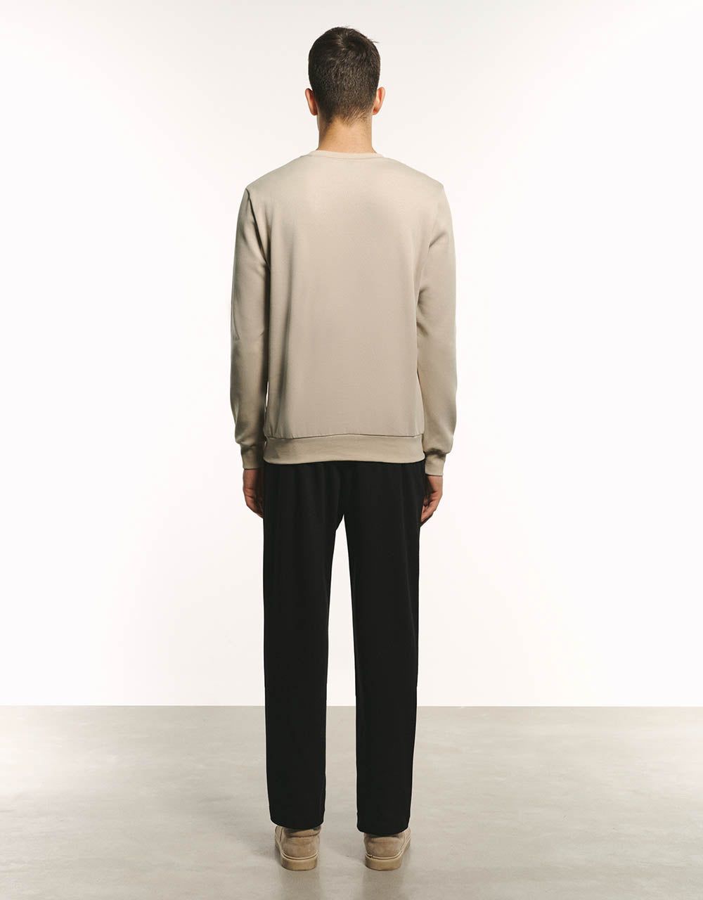 Crew Neck Sweatshirt sold by Urban Revivo product image thumbnail 4