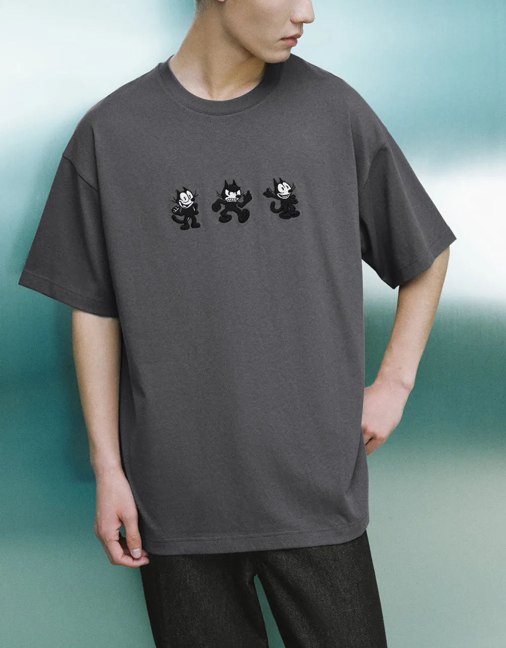 Cartoon Embroidered Crew Neck T-Shirt sold by Urban Revivo product image thumbnail 2
