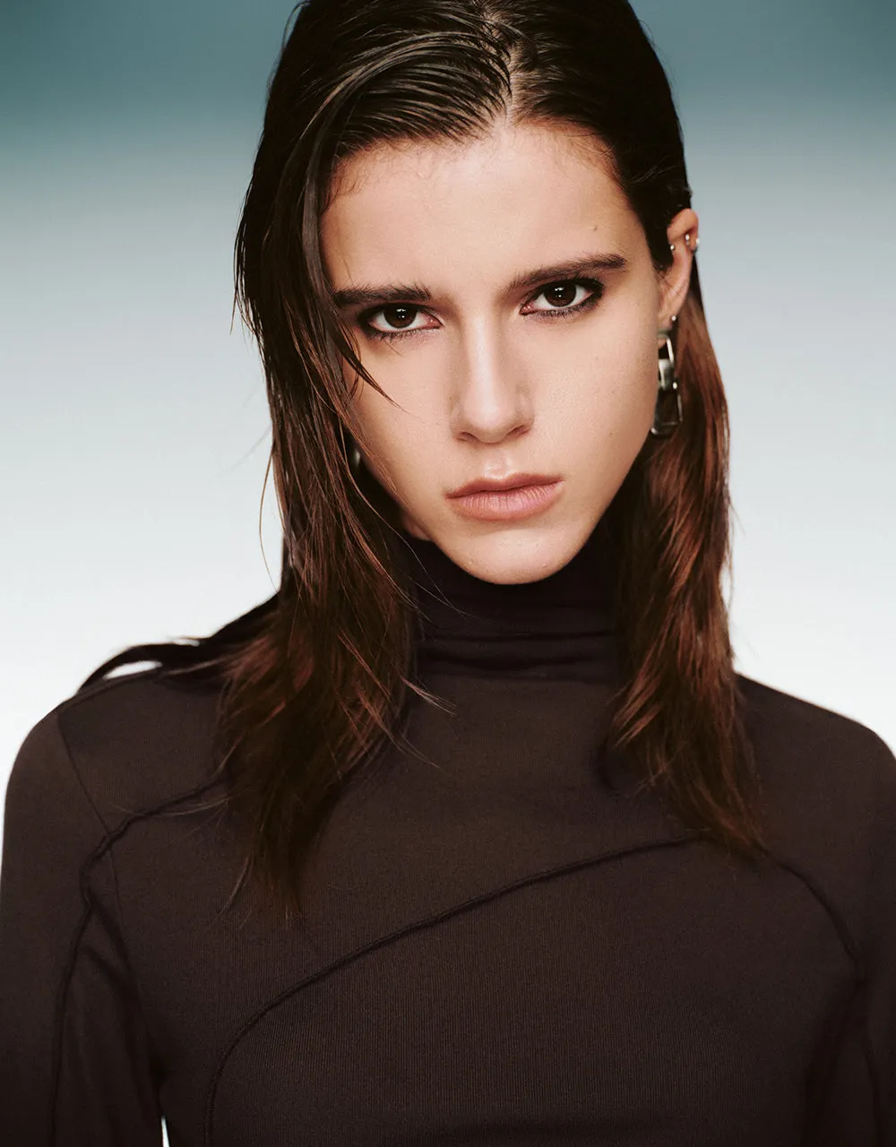 Turtle Neck Skinny T-Shirt sold by Urban Revivo product image thumbnail 5