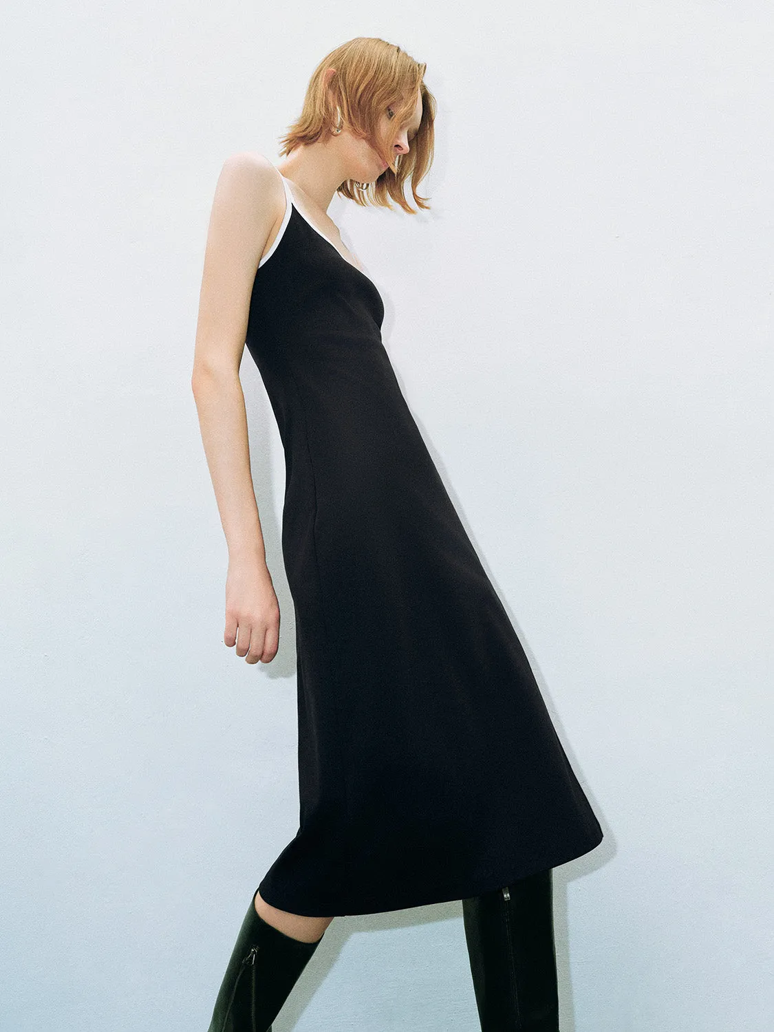 Sleeveless U Neck Skinny Dress sold by Urban Revivo product image thumbnail 3