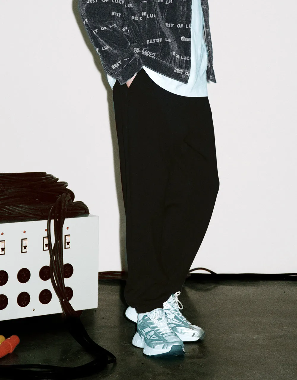 Drawstring Waist Knitted Jogger Pants sold by Urban Revivo product image thumbnail 4