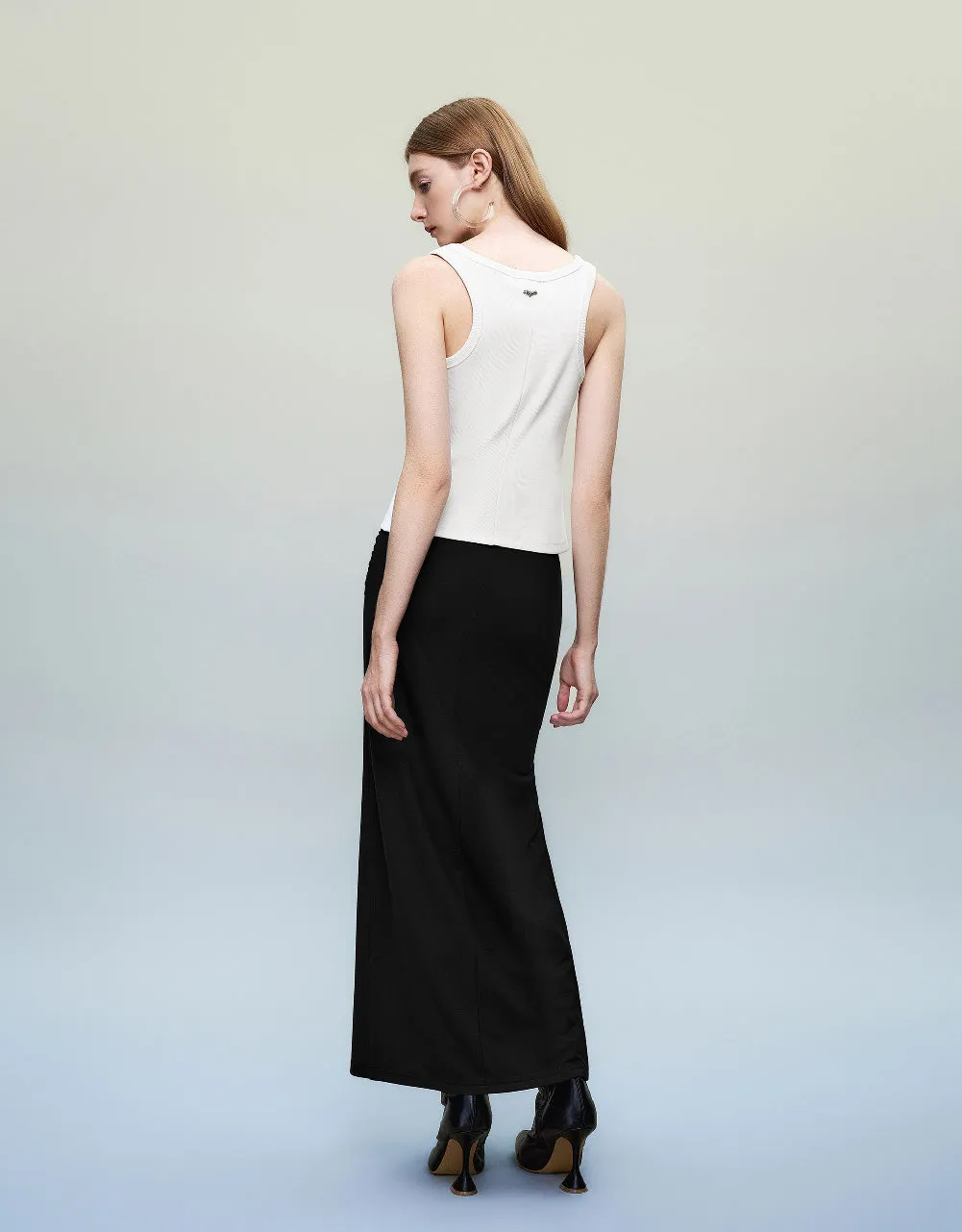 Sleeveless Crew Neck Skinny T-Shirt sold by Urban Revivo product image thumbnail 4