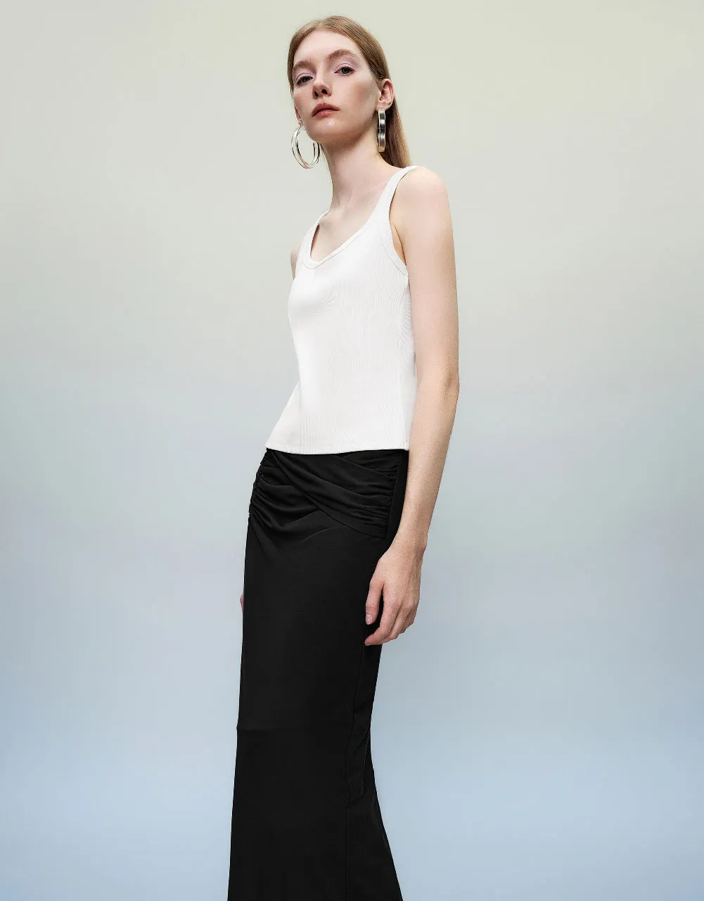 Sleeveless Crew Neck Skinny T-Shirt sold by Urban Revivo product image thumbnail 3