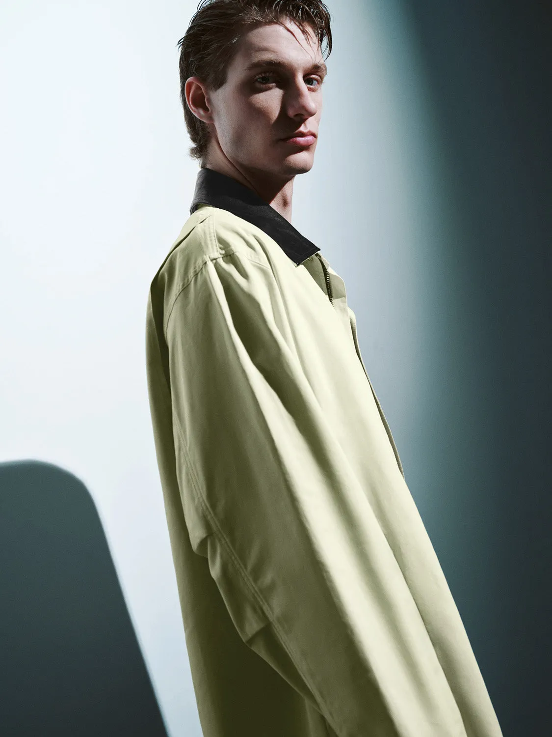 Two Toned Loose Jacket sold by Urban Revivo product image thumbnail 3