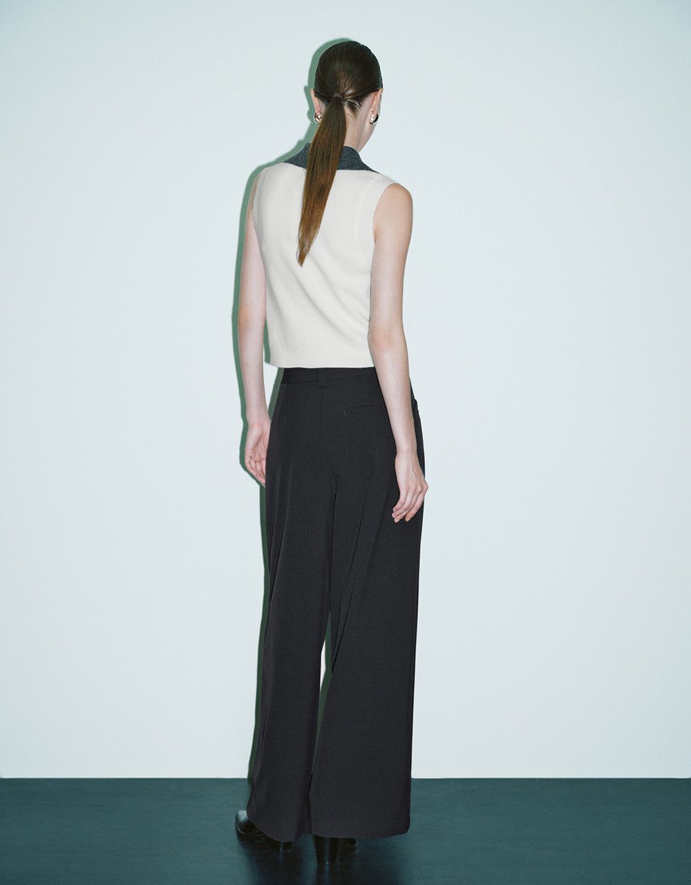 Tailored Wide-Leg Pants sold by Urban Revivo product image thumbnail 5