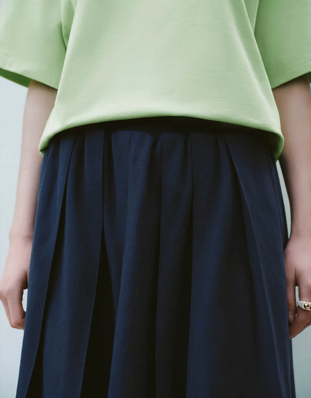 Elastic Waist Midi A-Line Knitted Skirt sold by Urban Revivo product image thumbnail 5