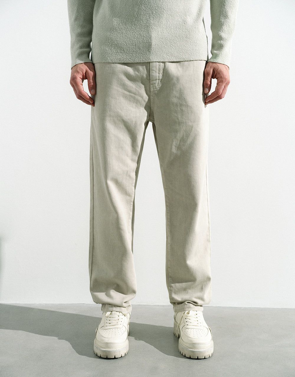 Straight Jeans sold by Urban Revivo product image thumbnail 3